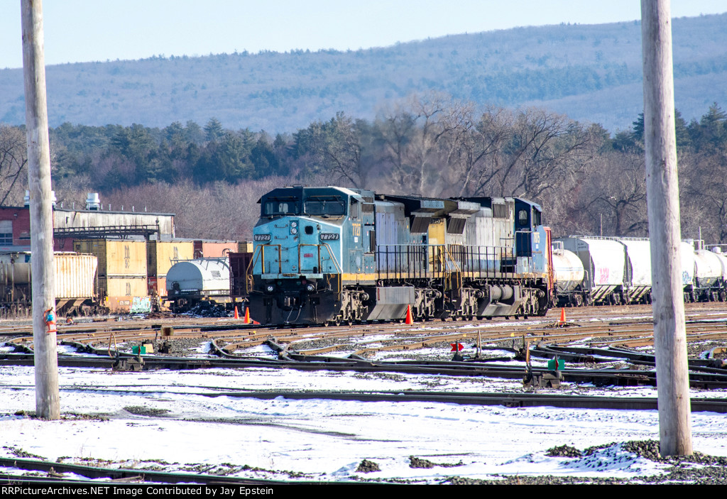 BERX 7727 and 7875 sit at the west end of East Deerfield Yard 